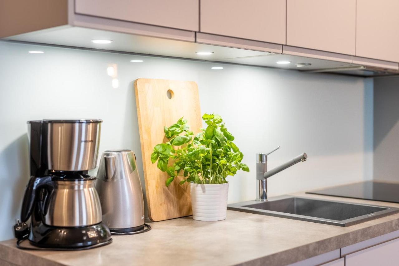 Przystan Kolo Brzegu Apartamento Kołobrzeg Exterior foto