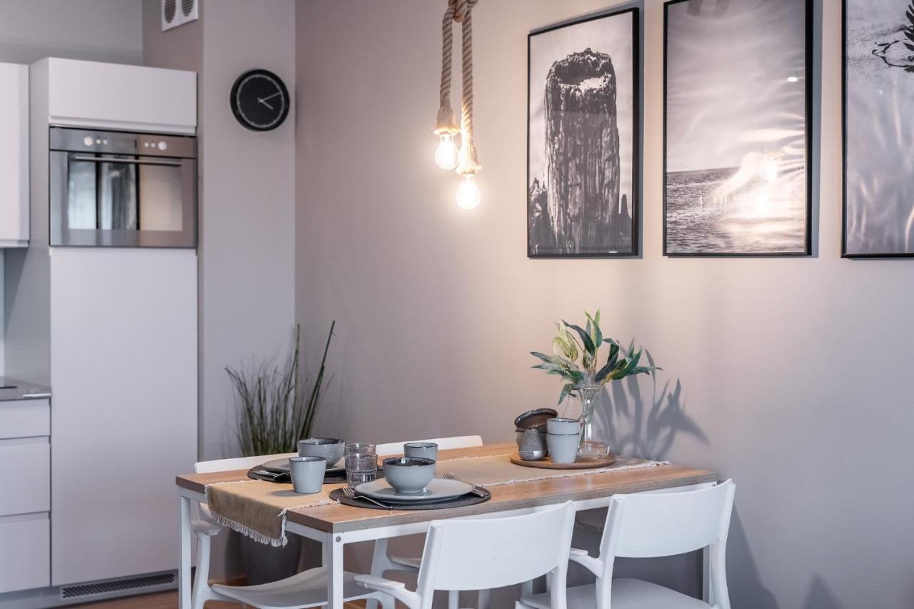 Przystan Kolo Brzegu Apartamento Kołobrzeg Exterior foto