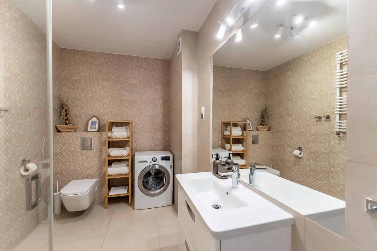 Przystan Kolo Brzegu Apartamento Kołobrzeg Exterior foto