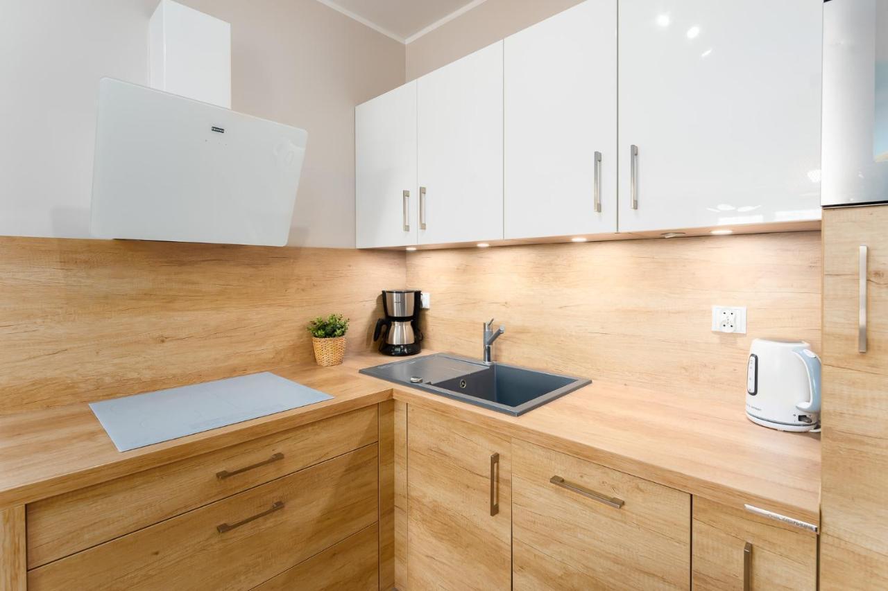 Przystan Kolo Brzegu Apartamento Kołobrzeg Exterior foto