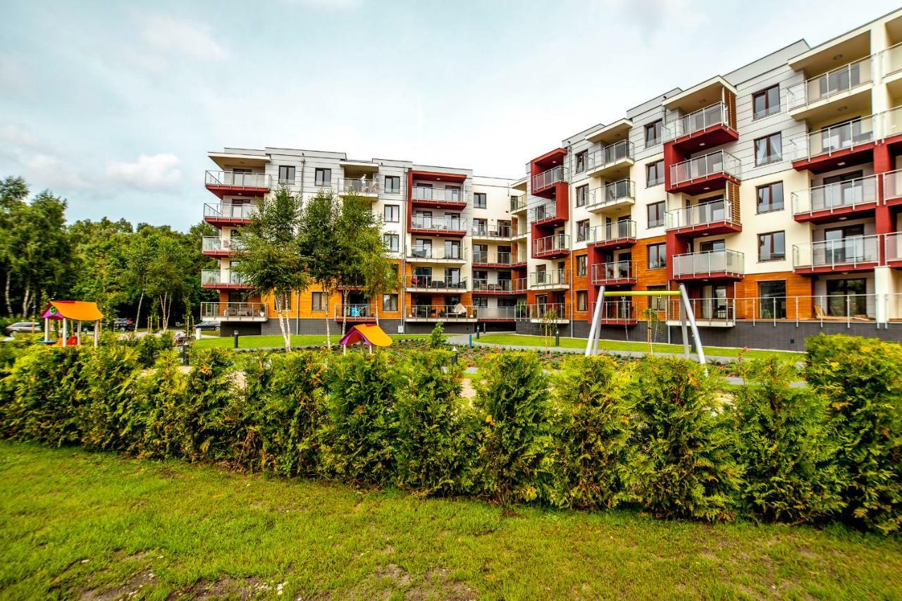 Przystan Kolo Brzegu Apartamento Kołobrzeg Exterior foto